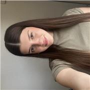 Estudiante en Contabilidad y Finanzas, imparte clases de económicas y matemáticas